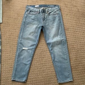 Gap Sexy Boyfriend Distressed Ankle Jean